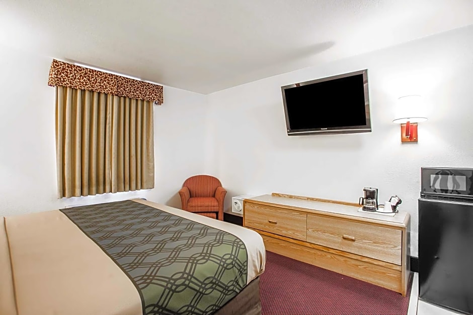 Econo Lodge Truman Inn