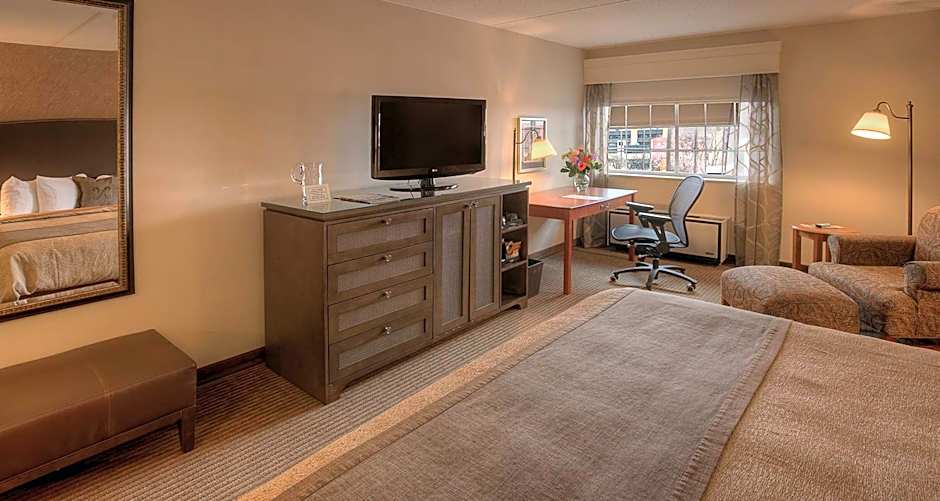 Best Western Plus The Normandy Inn & Suites