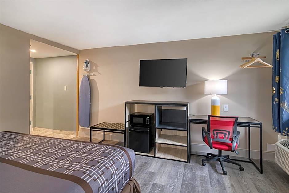 Yankee Clipper Inn, SureStay Collection by Best Western