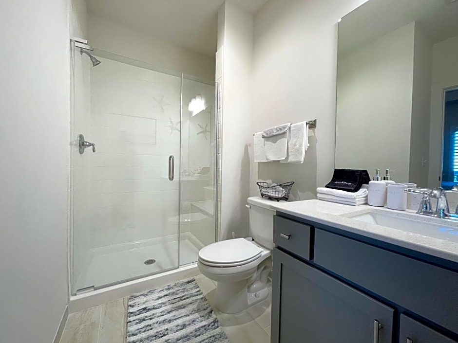 Calypso 3-2303 Penthouse Level w/ Incredible View!