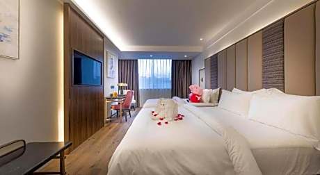 Jinjiang Metropolo Haikou East High Speed Railway Station Normal University