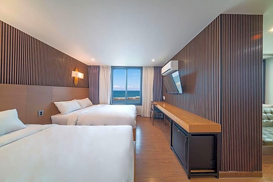 Two Y Hotel