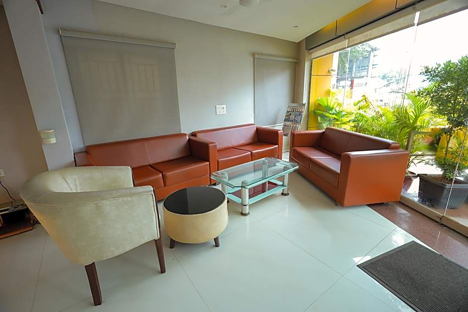 Metro Plaza Hotel by RAK Rooms