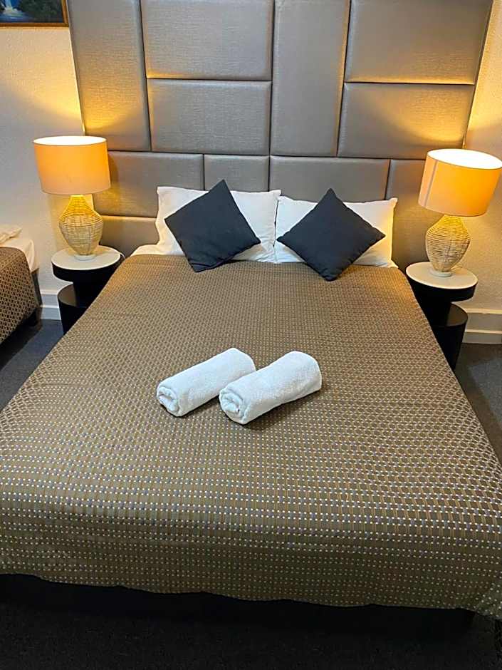 Tollgate Motel