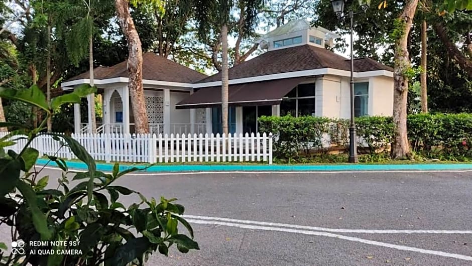 the sunset view lagoon suite