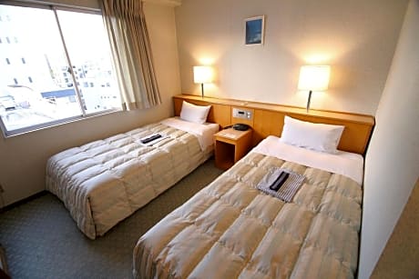 Twin Room with Bathroom - Main Building - Non-Smoking