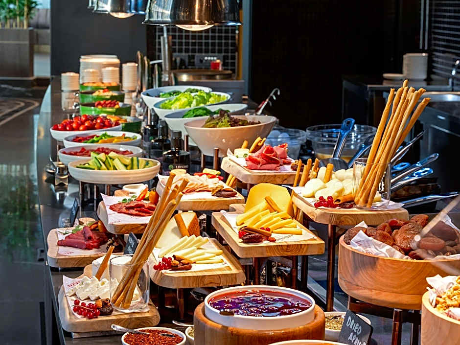 Mövenpick Hotel Istanbul Marmara Sea