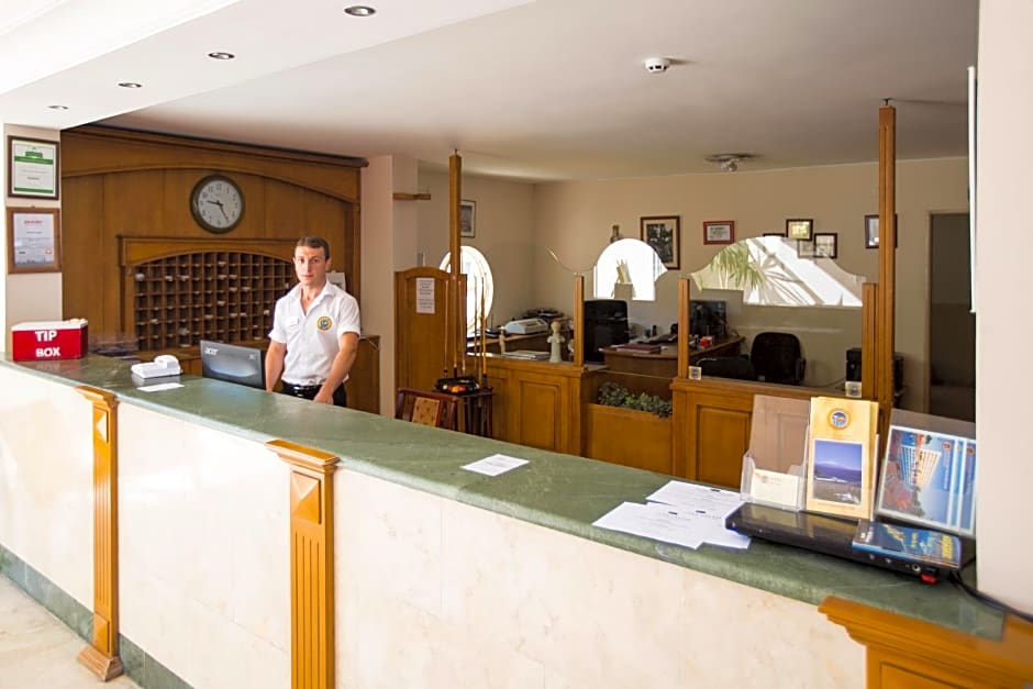 Tuntas Family Suites Kusadasi