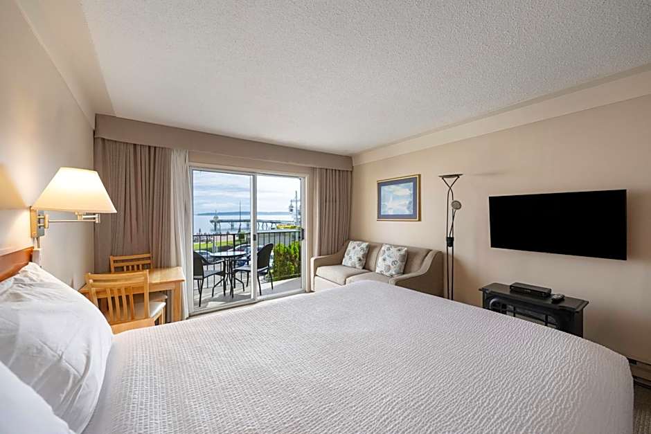 Sidney Waterfront Inn & Suites