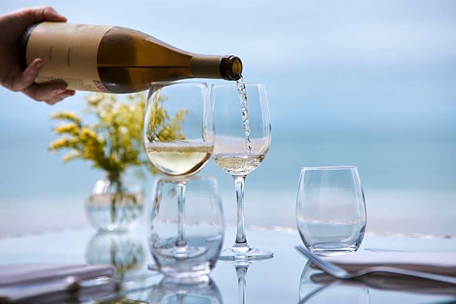 L'Horizon Beach Hotel & Spa