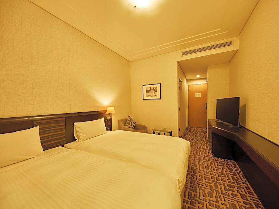 Okura Chiba Hotel