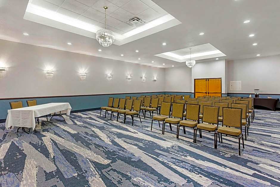 Comfort Suites Ogden Conference Center