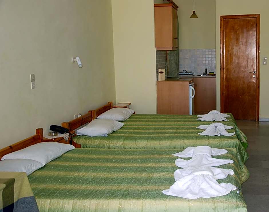 Koulas Pension - Red Lake