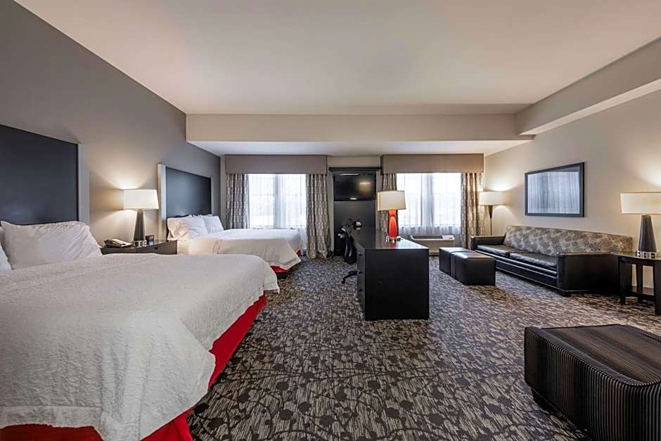 Hampton Inn By Hilton & Suites Dupont