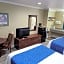 Travelodge by Wyndham Clearlake