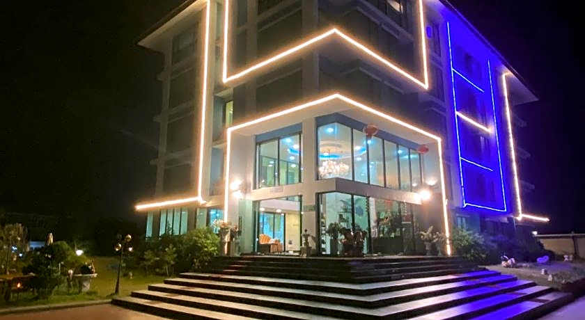 Arunsakhon luxury condo