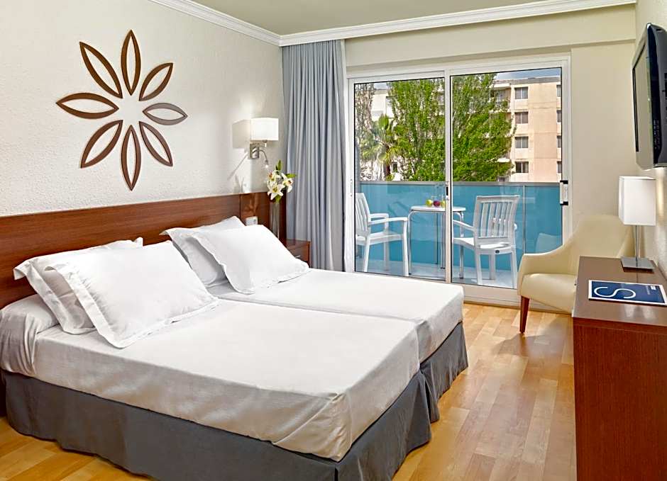 H10 Delfín - Adults Only