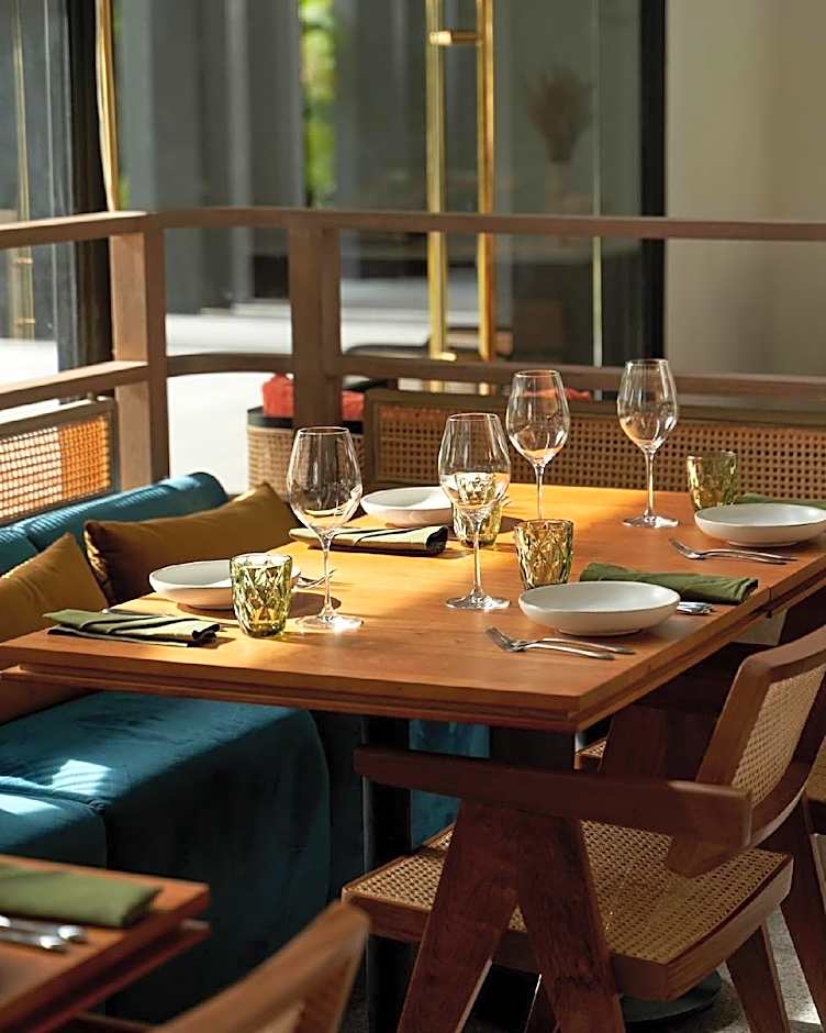 SCENE Bangkoknoi hotel (SHA Extra Plus)