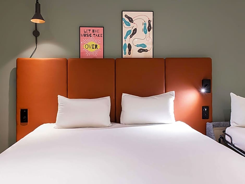 ibis Paris Canal Saint Martin