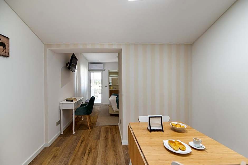 9 Quartos Alojamento