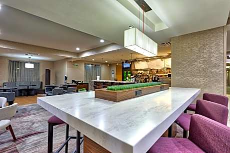 Country Inn & Suites by Radisson, Hampton Coliseum