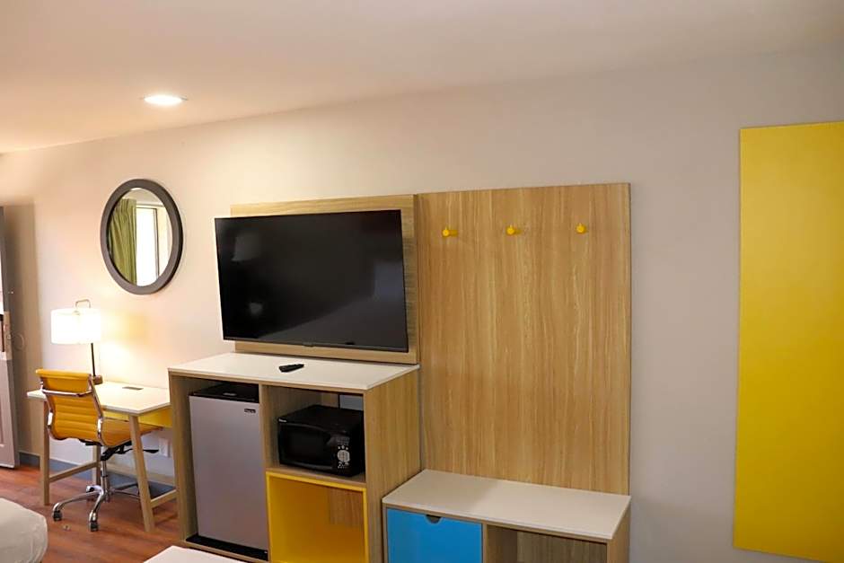 Photo 1 of 33 of Days Inn by Wyndham Payson