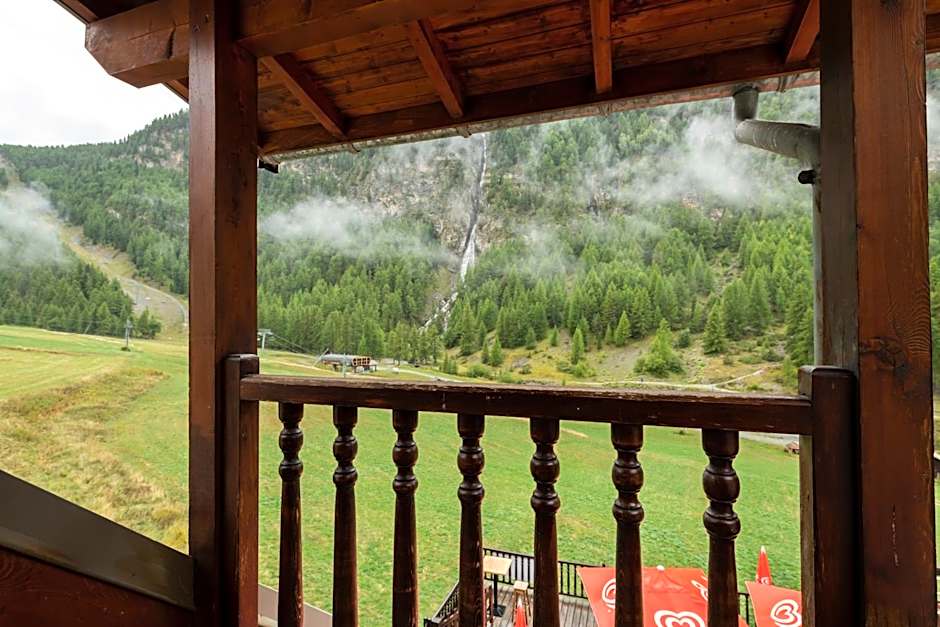 Logis Hôtel Spa la Cascade