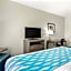 Best Western Plus Waller Hotel