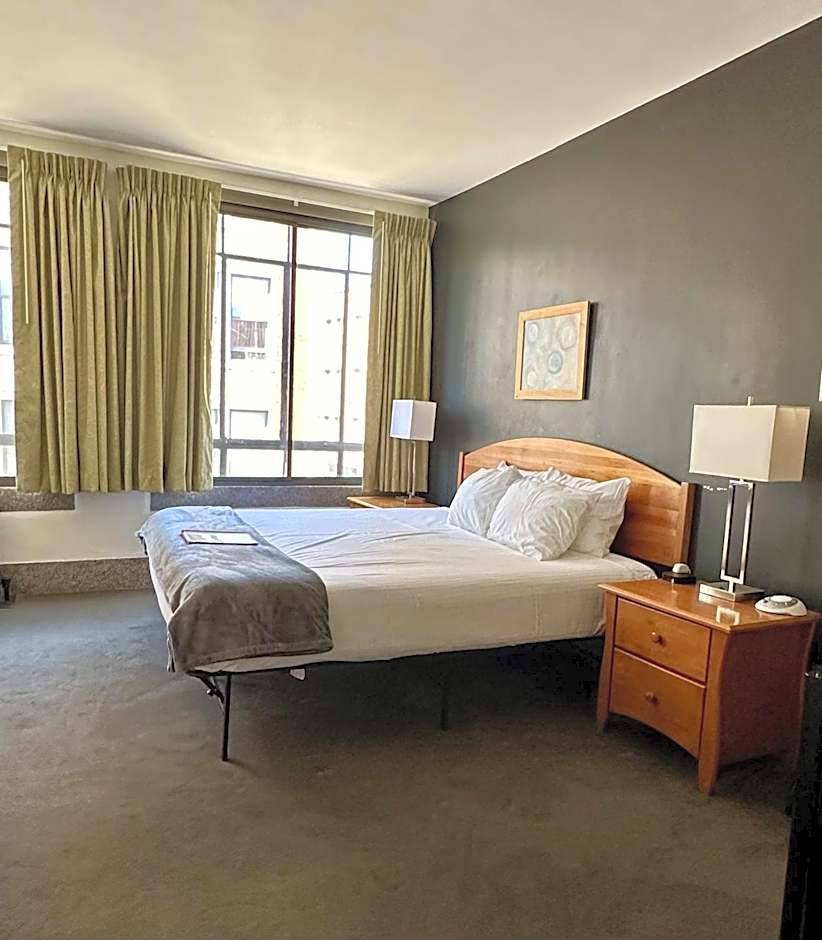 Photo 1 of 6 of King Room