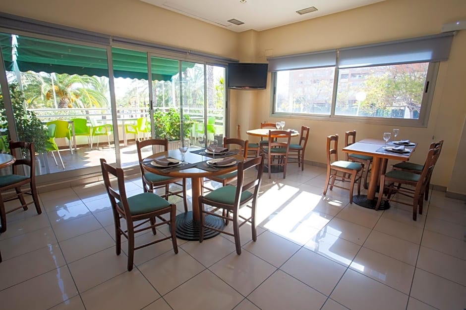 Travelodge Alicante Puerto