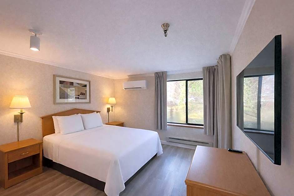 Friday Harbor Suites