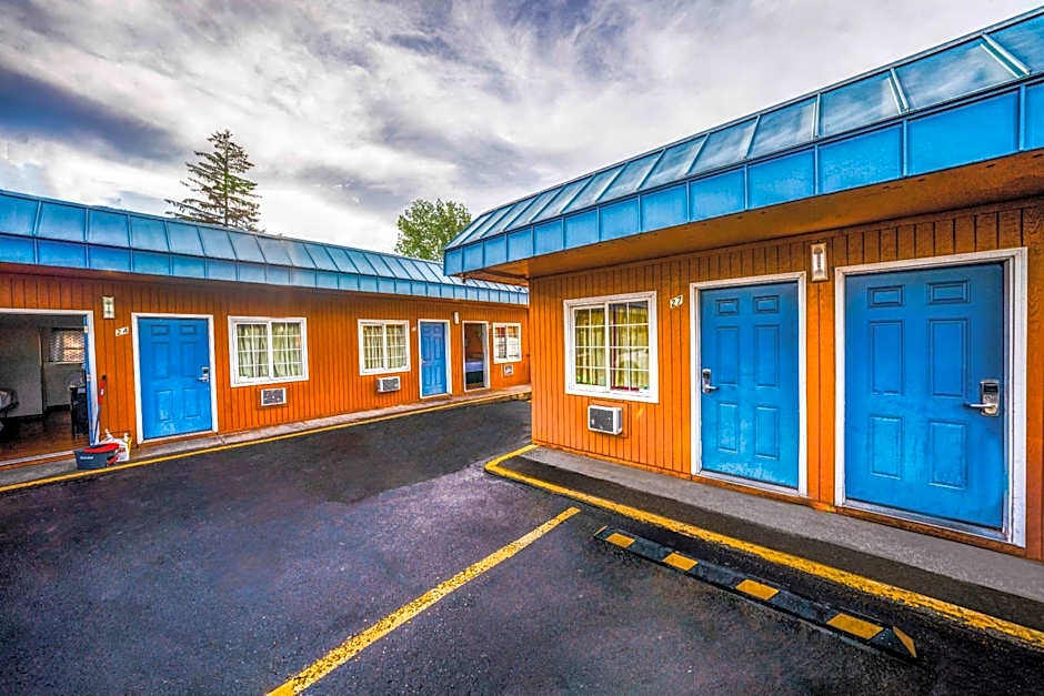 Royal Gateway Motel by OYO