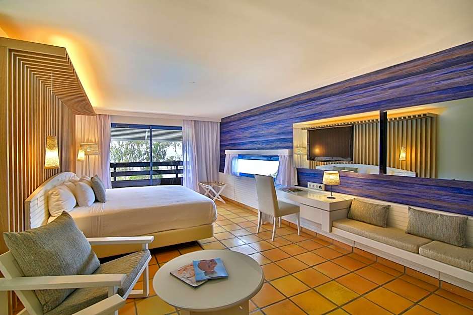 La Creole Beach Hotel & Spa