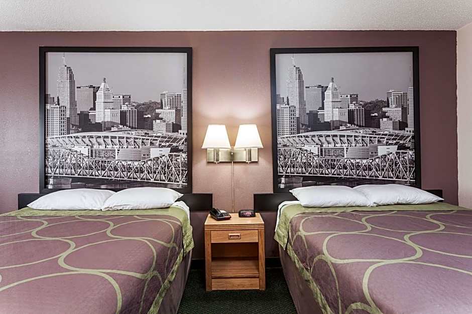 Super 8 by Wyndham Carrollton