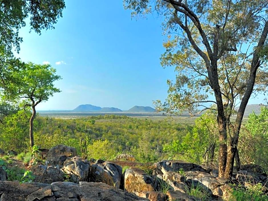 Buffalo Ridge Safari Lodge