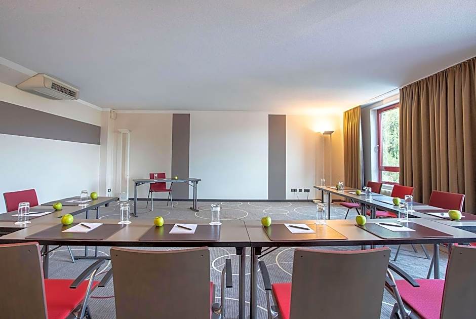 elaya frankfurt oberursel, Trademark Collection