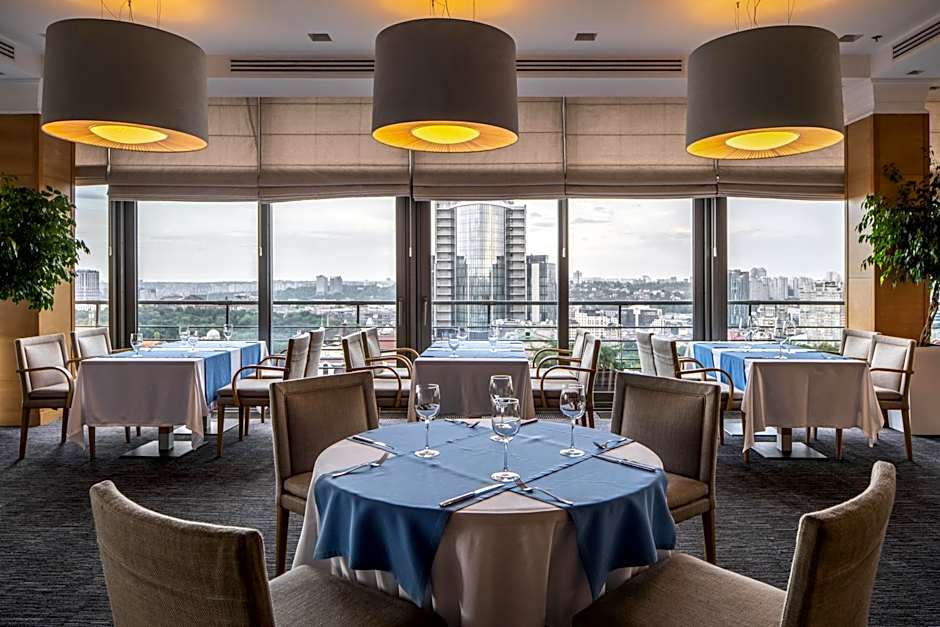 CITYHOTEL