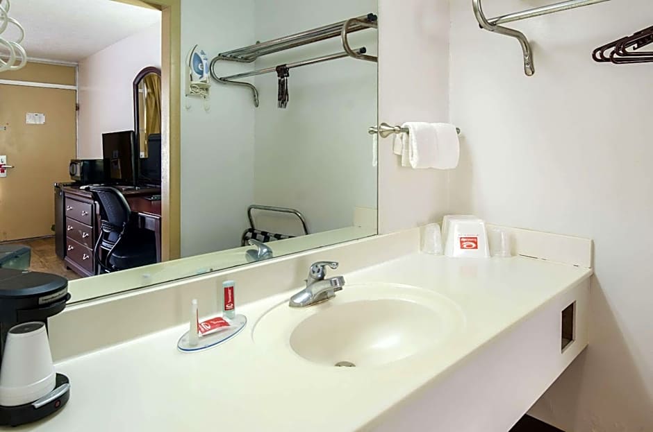 Econo Lodge Marion