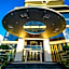 DeLaSea Ha Long Hotel - Modern Bayview Escape
