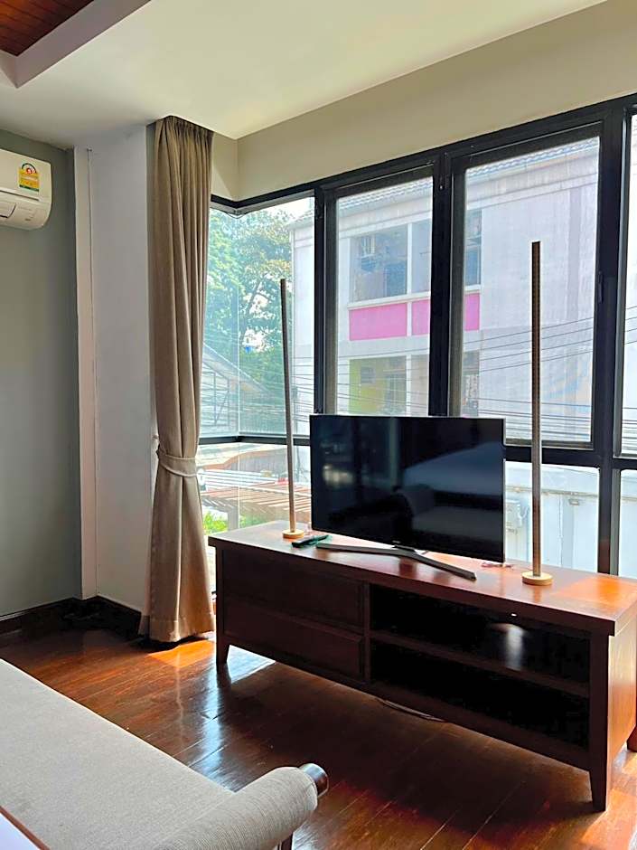 Yotaka Bangkok Hotel