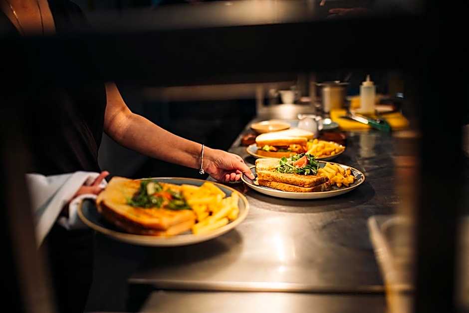 The Rose & Crown, Ashbury