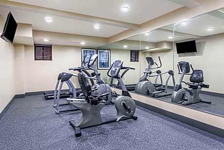 Days Inn & Suites by Wyndham Jamaica JFK Airport