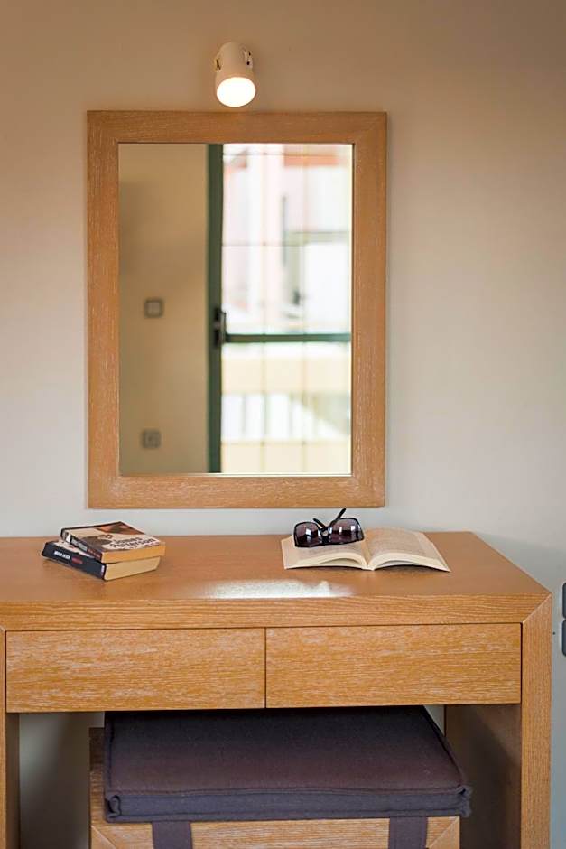 Mistrali Suites & Apartments