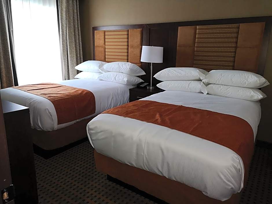 Best Western Plus Hinton Inn & Suites