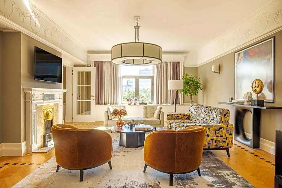 DoubleTree By Hilton Brussels City