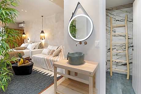 Superior King Suite