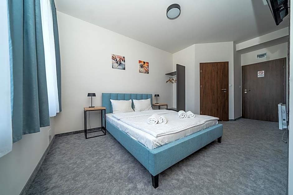 Kelman Inn Global Nowa Sól