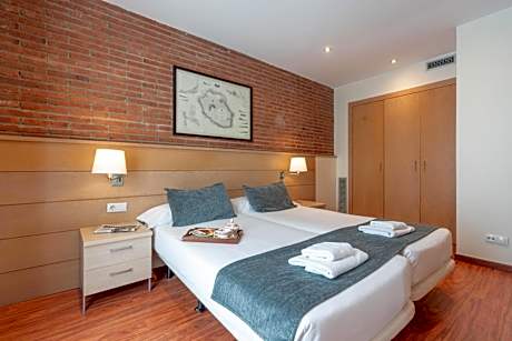 2 Bedroom Apartment (6 adults)