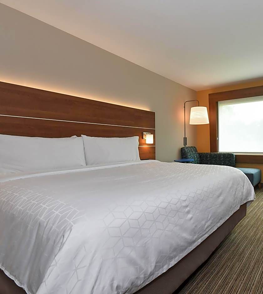 Holiday Inn Express & Suites Charlotte - Ballantyne by IHG
