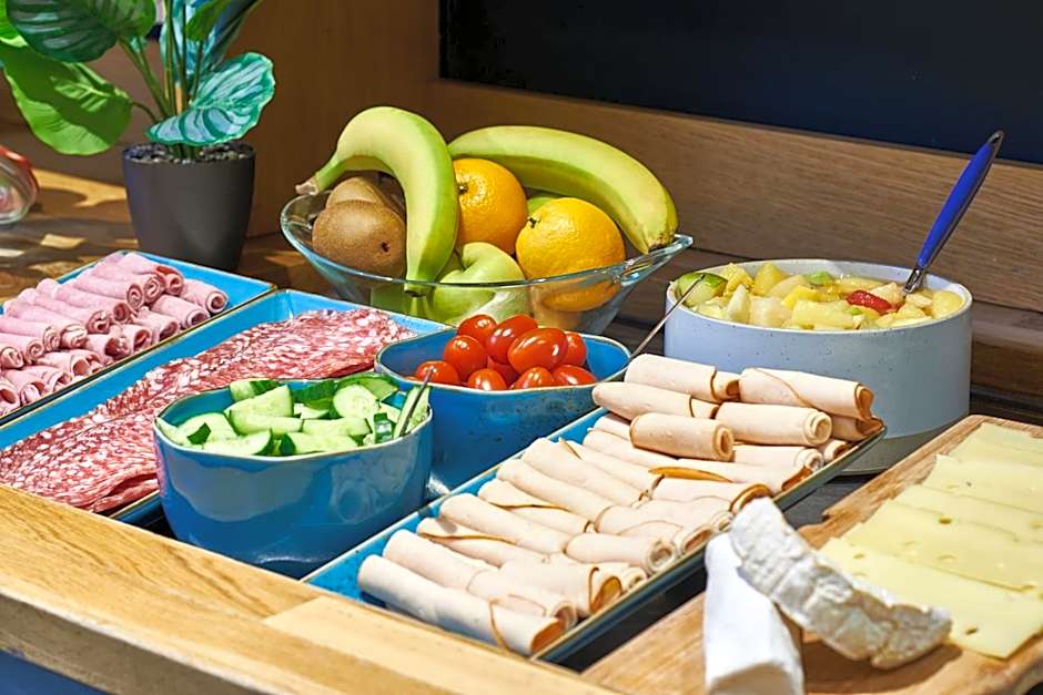 Hotel Magenta 38 by Happyculture